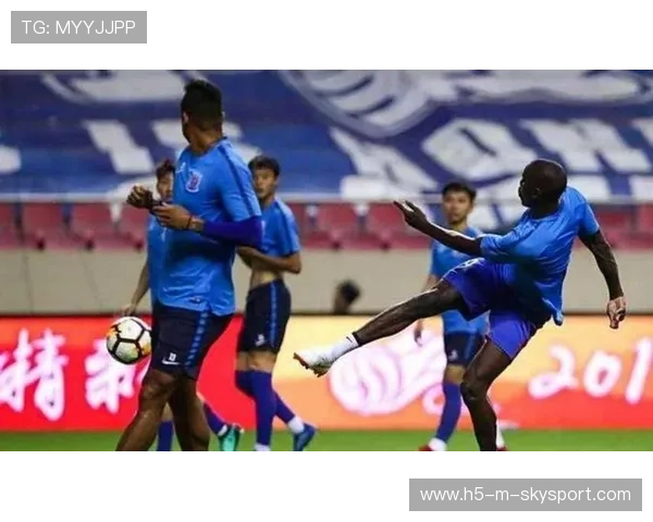 上海申花渗透推进多次抵达禁区外缘